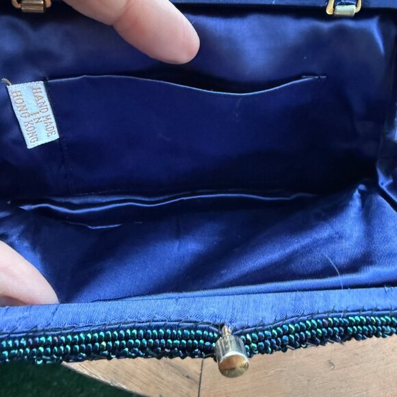 Vintage Handmade Hong Kong Evening Bag With Gold Chain Strap & Blue Lined Interi - Picture 3 of 3